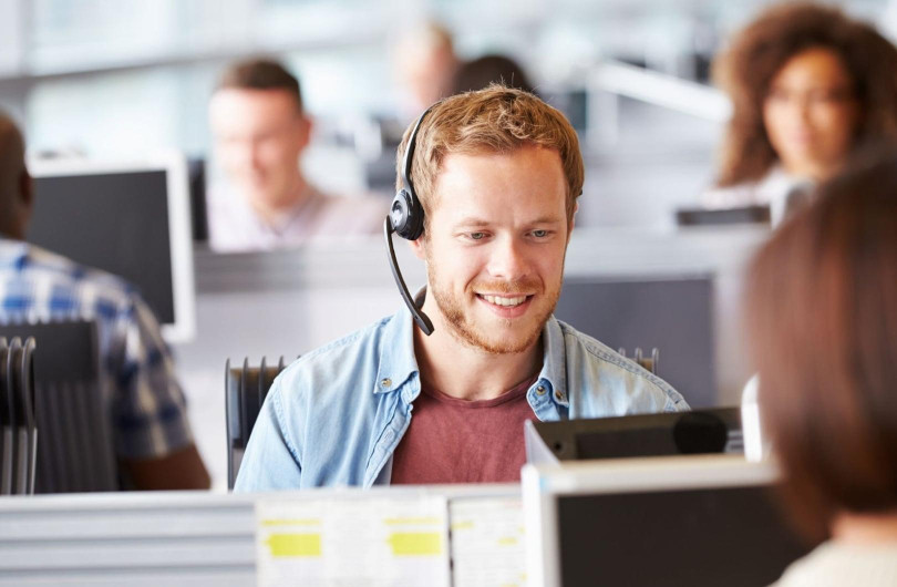 Hub ni man smiling virtual reception