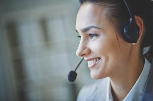 How AI Can Support Human Receptionists in Healthcare